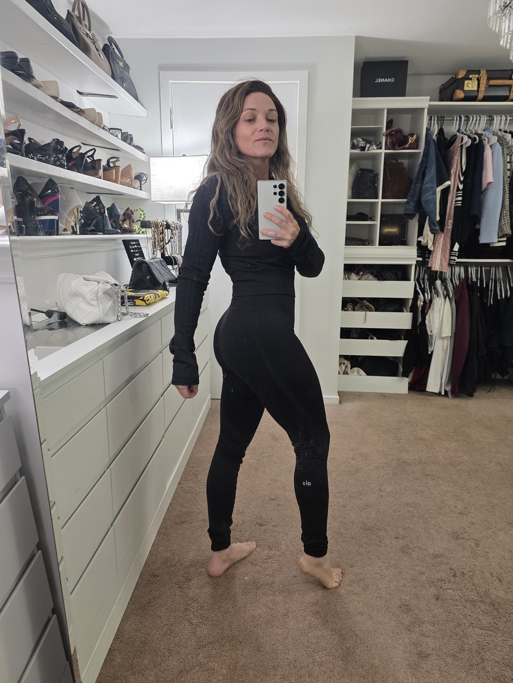 ALO Yoga Black Sculpting High-Rise Leggings And Crop Hoodie.